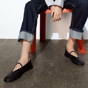 NWT | Zara Genuine Leather Flats